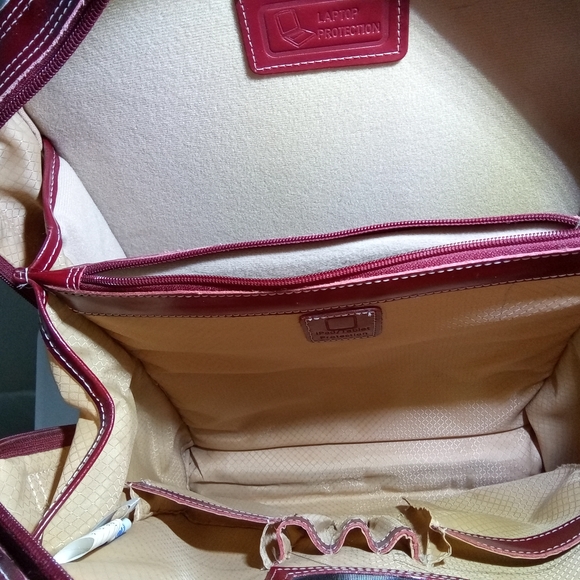 McKlein Leather Rolling Travel Laptop Carry-On Luggage Bag 👜 Zippers & Storage! - Picture 11 of 12